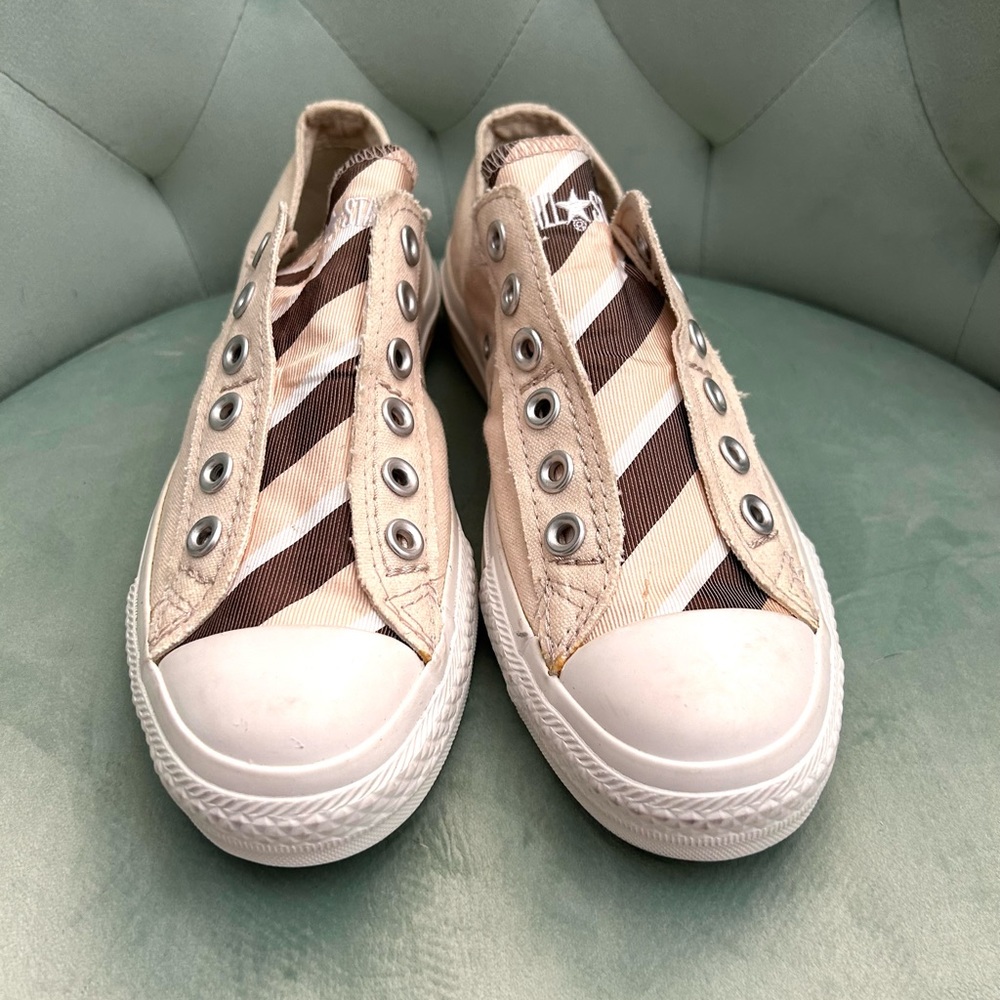 Women’s Size 7 Rare converse slip on with men’s striped tie detail - Picture 5 of 5